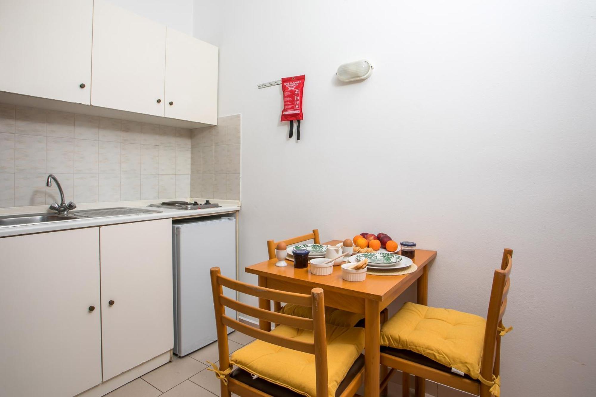 Lardos Sun View Apartments Екстериор снимка
