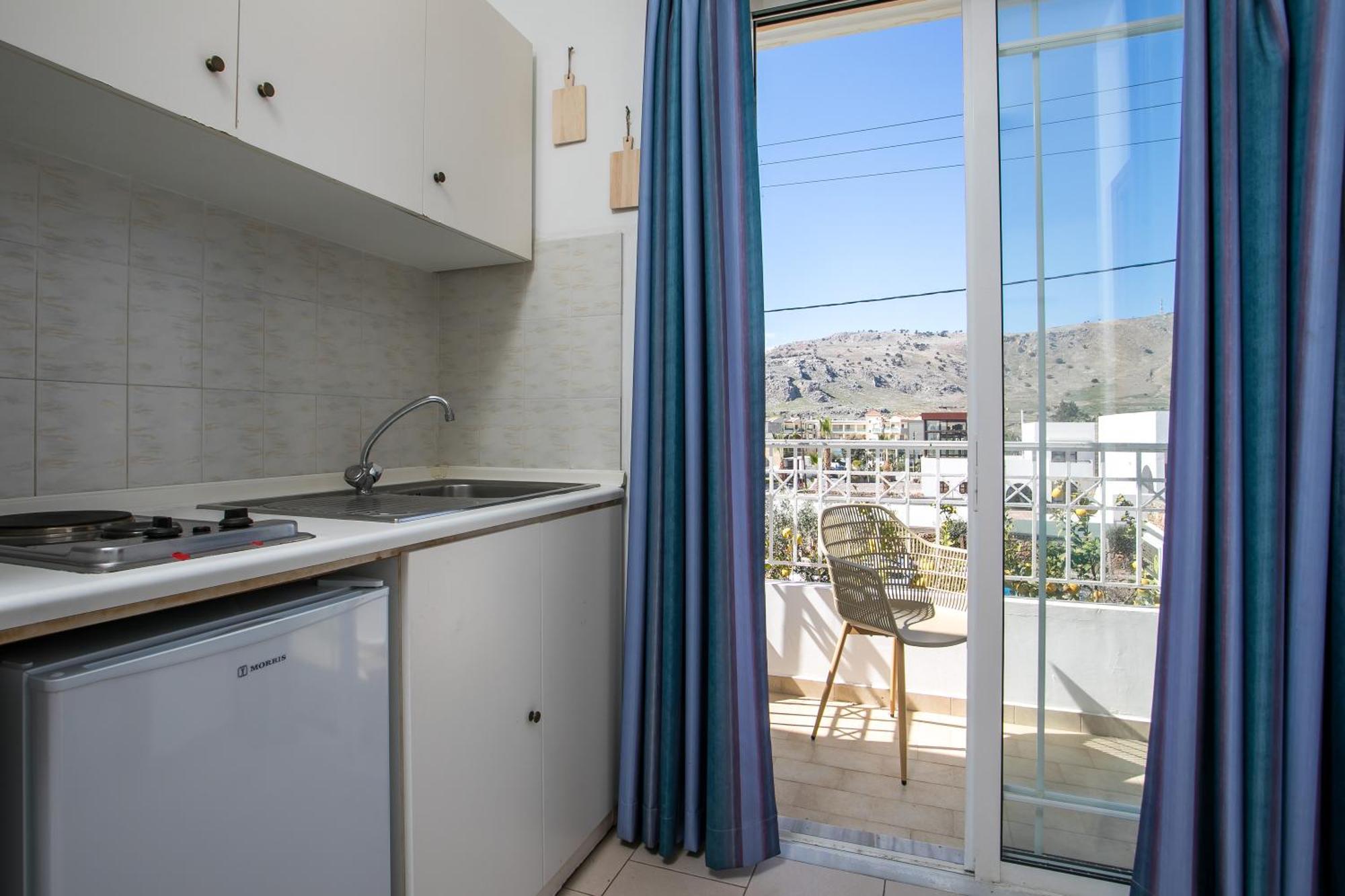 Lardos Sun View Apartments Екстериор снимка